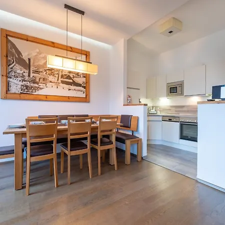 Alpine Near Kaprun, Cleaning Included Appartement